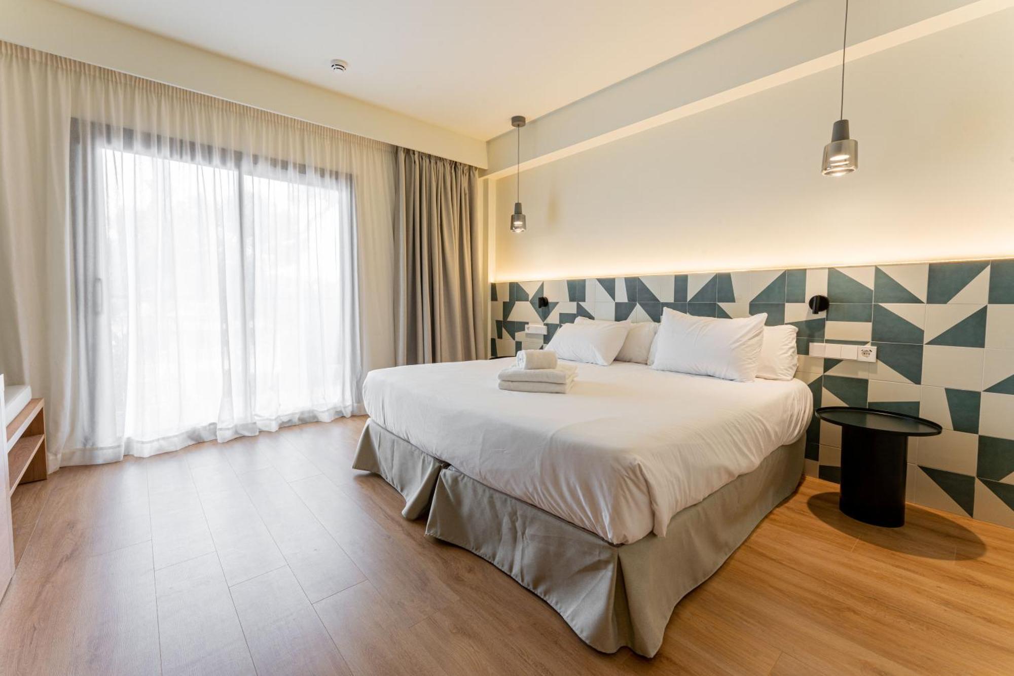 Hotel Santanyi Port Cala Figuera  Bilik gambar